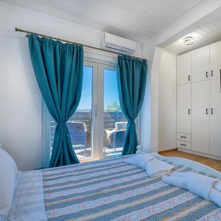 Elegant Seaview And Private Access Halikounas