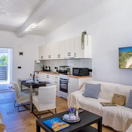 Elegant Seaview And Private Access Halikounas