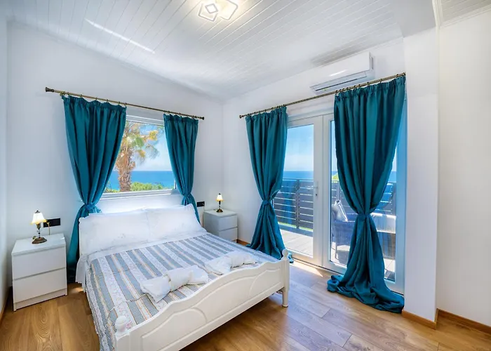 Elegant Seaview And Private Access * Halikounas