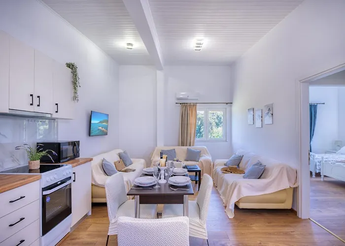 Elegant Seaview And Private Access Halikounas