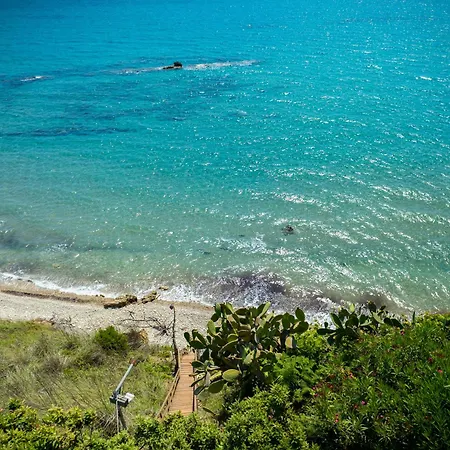 アパート Elegant Seaview And Private Access Halikounas